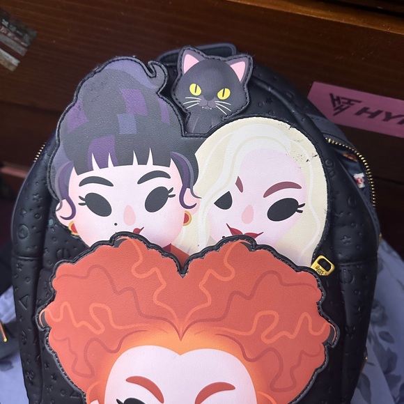 Hocus pocus - Picture 3 of 5